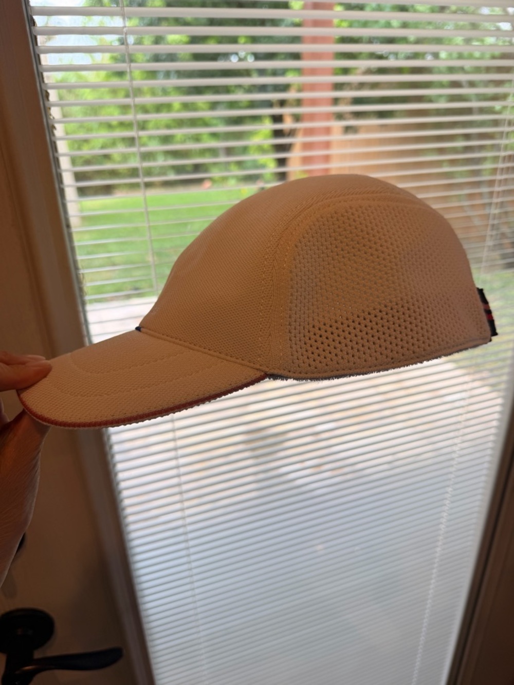 Rothy's LIMITED EDITION ~ Rothy's The Cap ~ Rothy's x Evian Collab - Picture 6 of 11